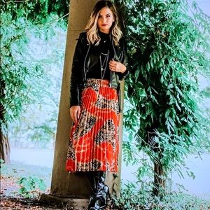 Red leopard accordion skirt